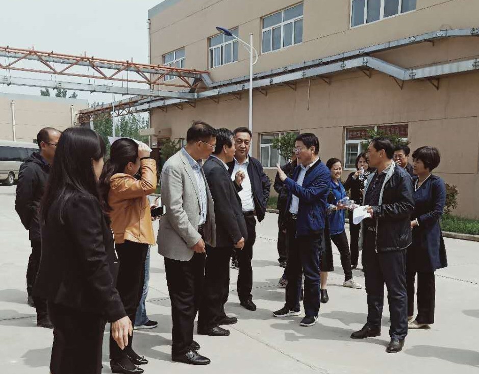 渭南市人大常委会副主任郭永峰到水情形公司大荔经开区污水处置惩罚厂调研 渭南市人大常委会副主任郭永峰到水情形公司大荔经开区污水处置惩罚厂调研