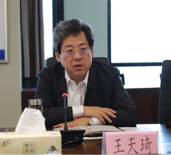 江苏省生态情形厅厅长王天琦到亚星yaxin集团调研座谈