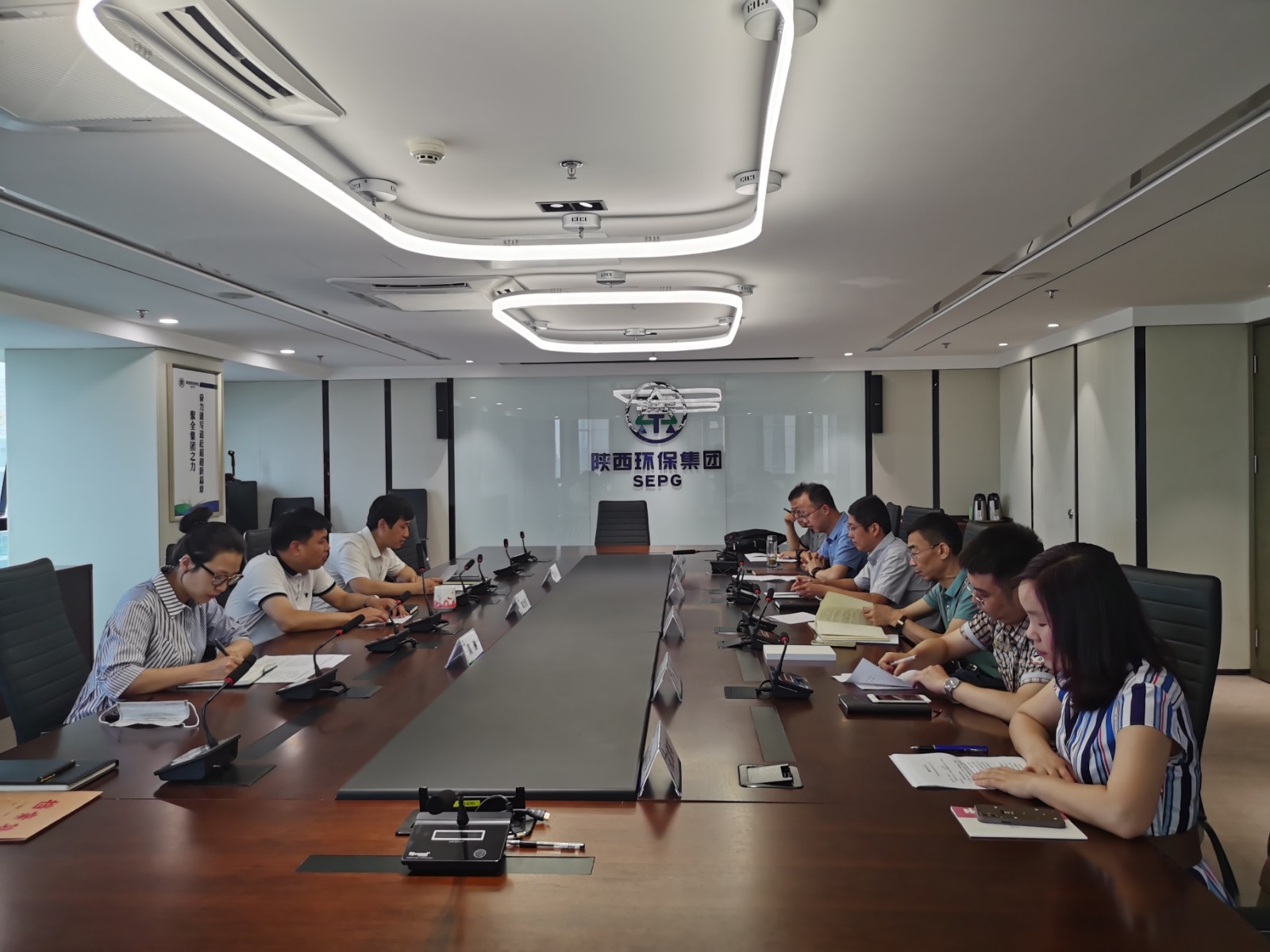 亚星yaxin集团纪委组织6名新任职向导干部加入廉政考试及廉政谈话
